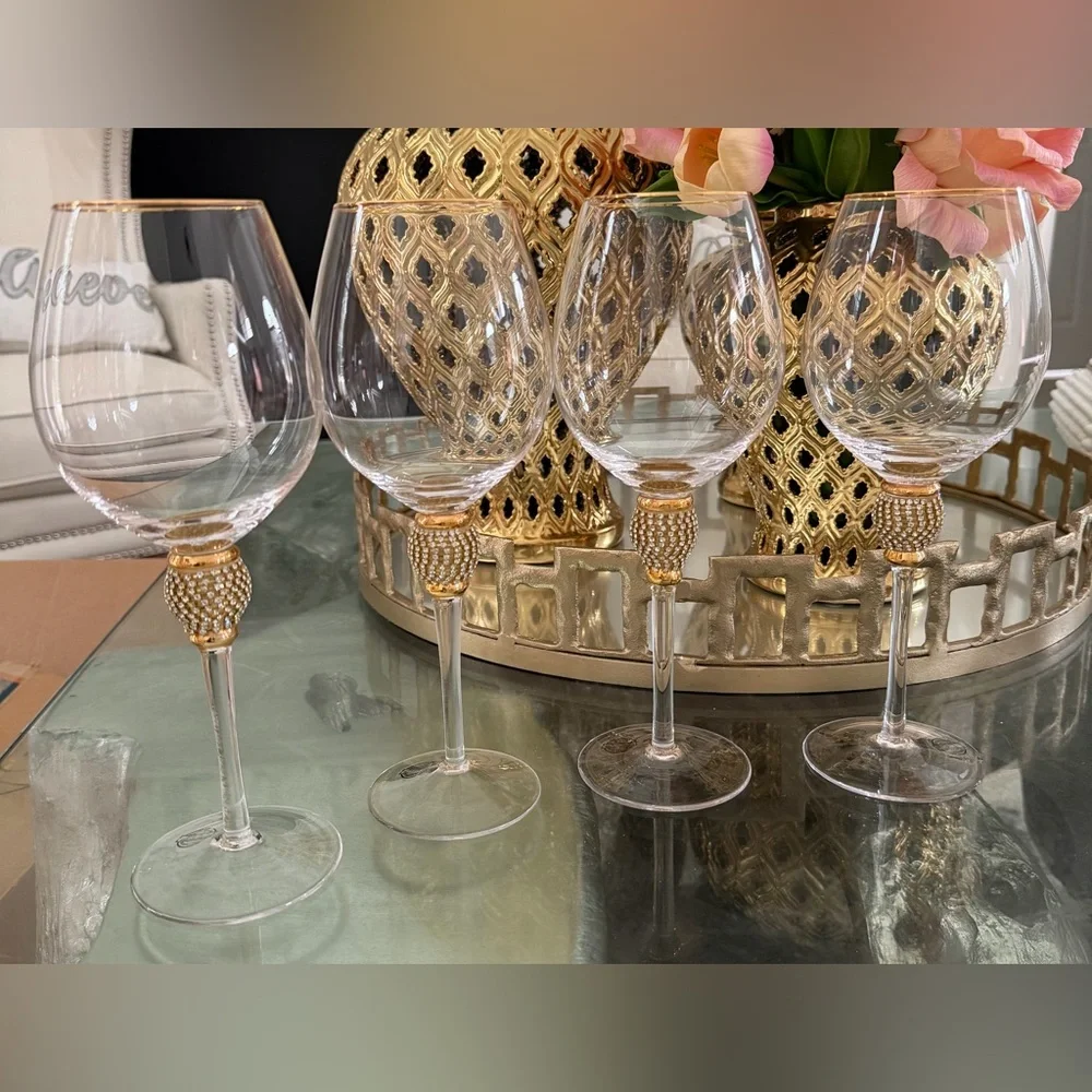 Set Of 4 Z Gallerie Crystal Wine Glass with Gold Detailing